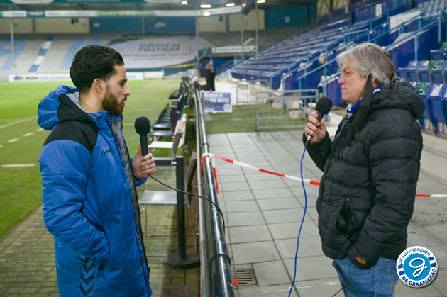 Hans in gesprek met de Man of the Match Jordy